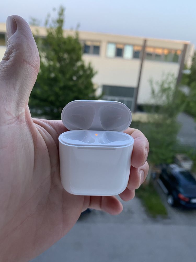 Opakowanie od sluchawek Airpods 2 Etui Ladujace