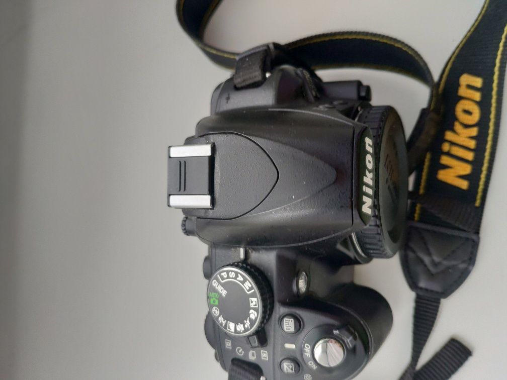 Nikon D3100 body (без объектива)