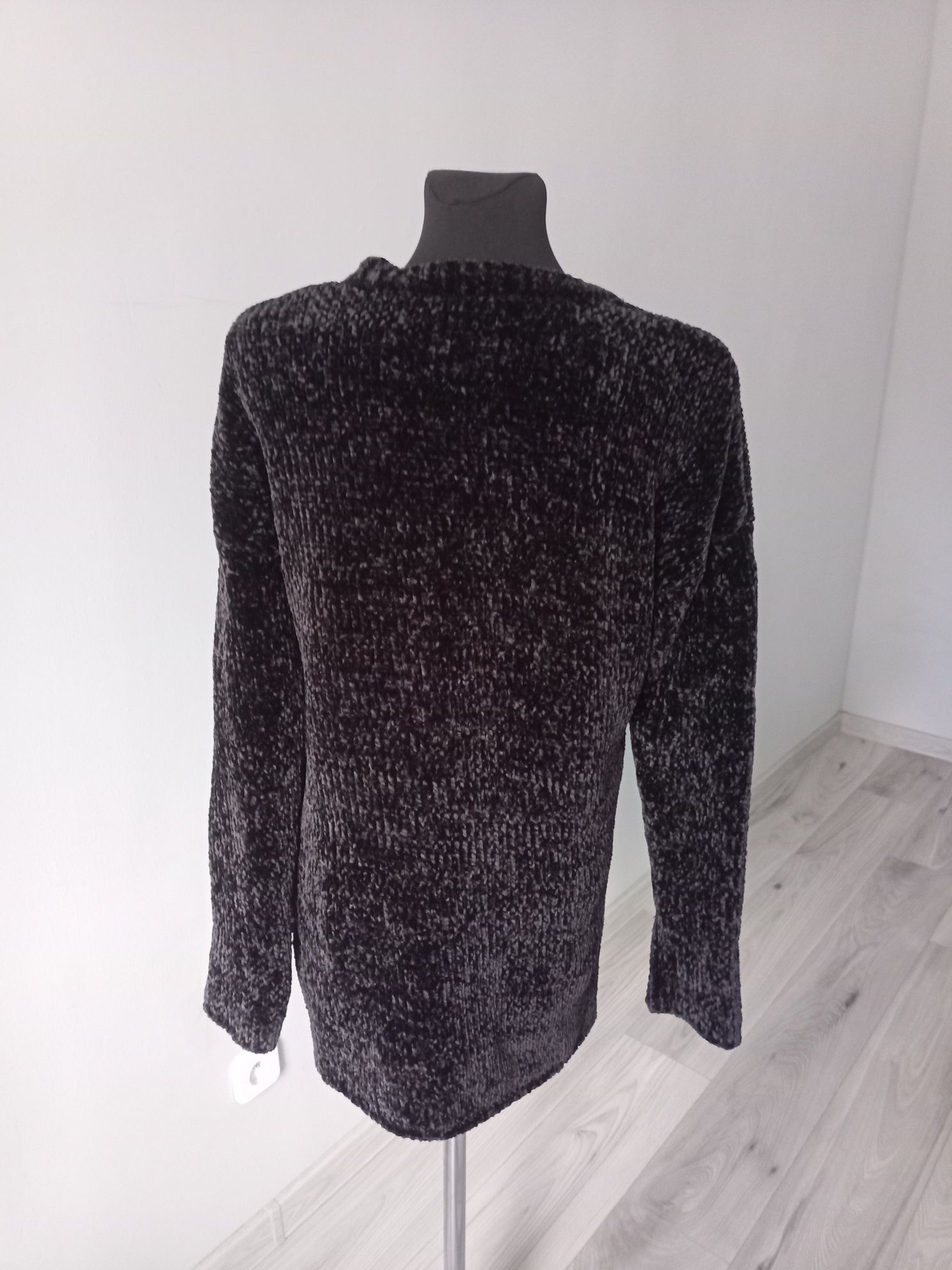 Sweter czarny Janina m