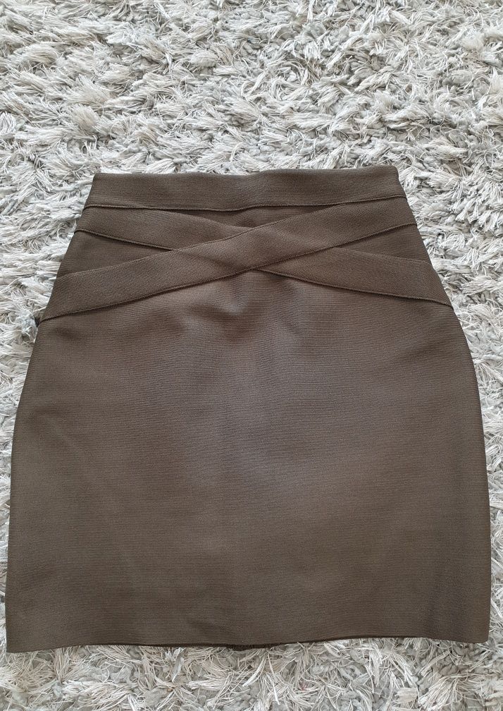 Dopasowana spódnica khaki BikBok