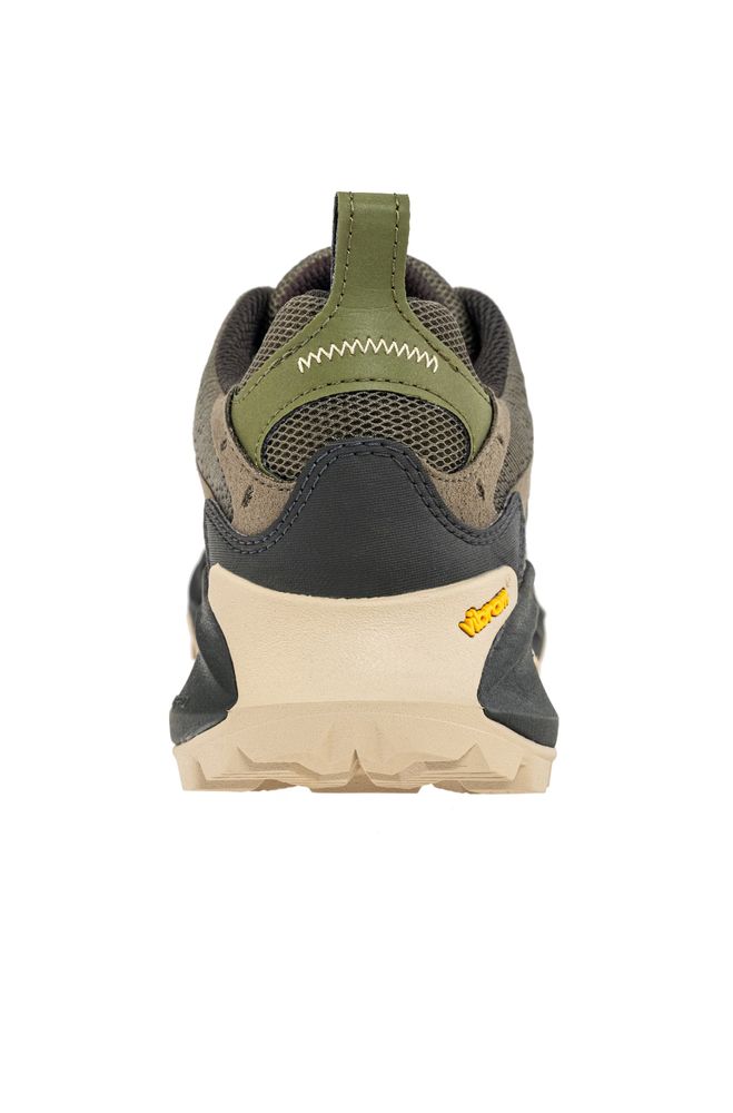 Merrell Топові кросівки  легкі ,зручні , трекінгові та для міста.