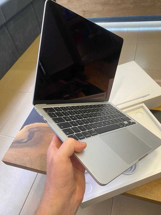 Ноутбук Apple MacBook Air 13,6" M2 8/256GB Silver (MLXY3) 2022
