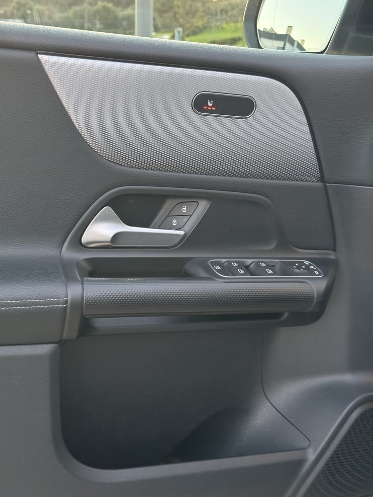 Mercedes-Benz B180d