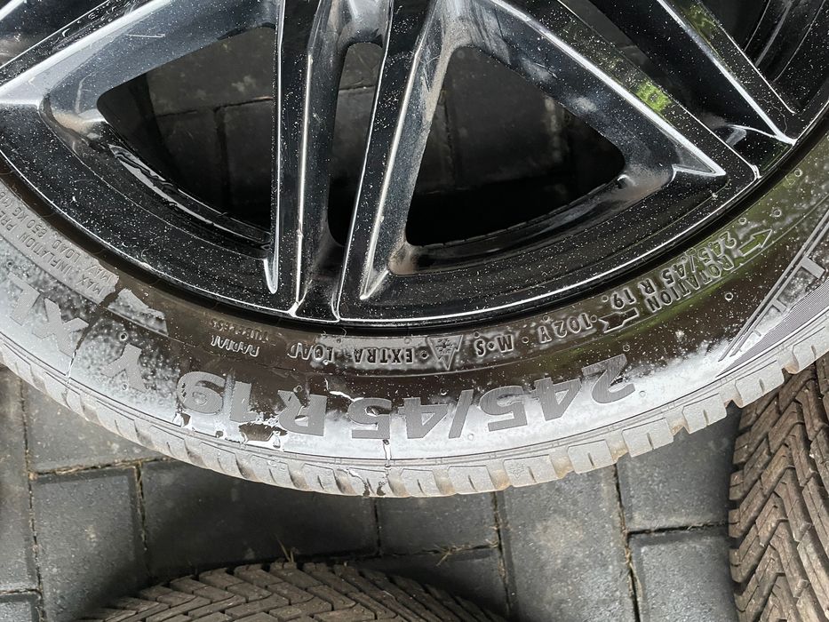 Felgi 19 cali oryginalne amg mercedes v klasa