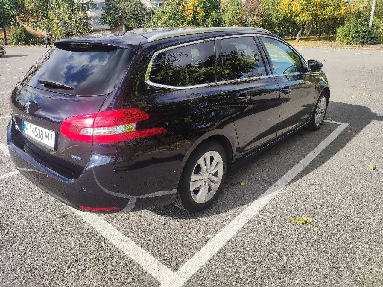 Peugeot 308 2015 рік