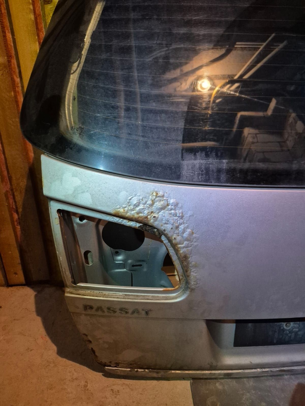 Klapa tylnia passat b6 kombi la7w