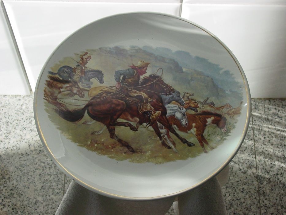 prato antigo em faiança - São Roque (Aveiro)