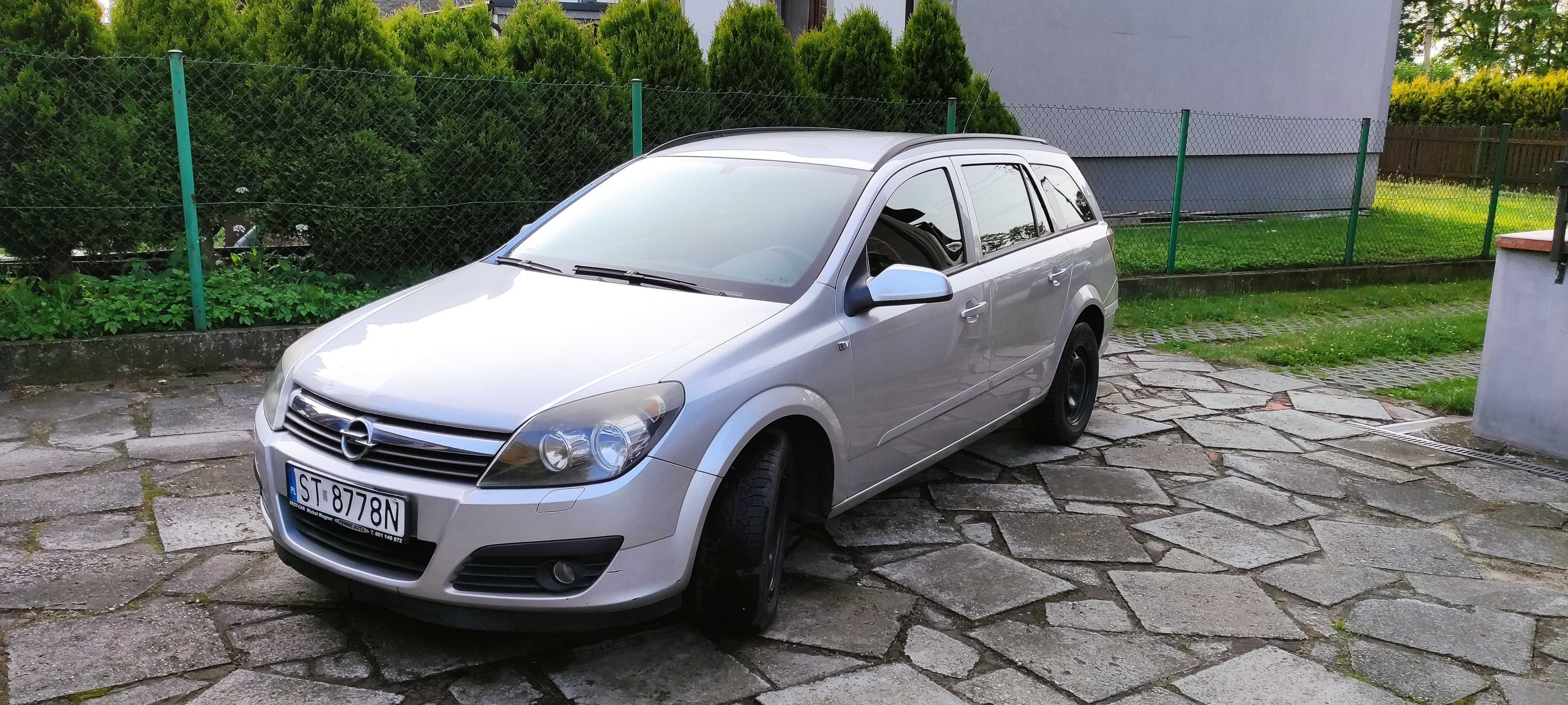 OPEL ASTRA H kombi 1.8 125KM