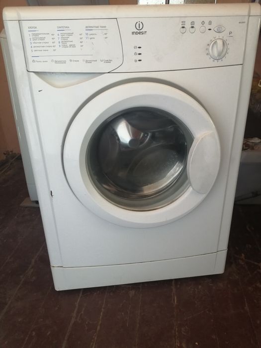 Продам стиралку под ремонт