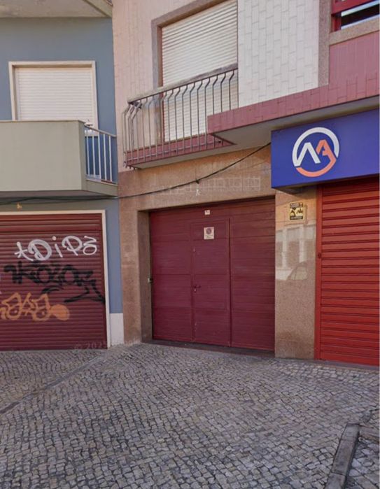 Garagem centro Almada