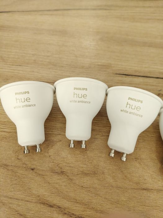Sprzedam Nowy zestaw żarówek Hue white ambiance 5W GU10