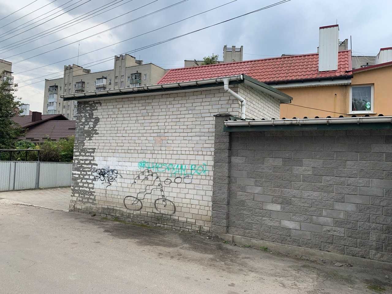 Продається 2-х поверховий гараж Рівне 12 Школа