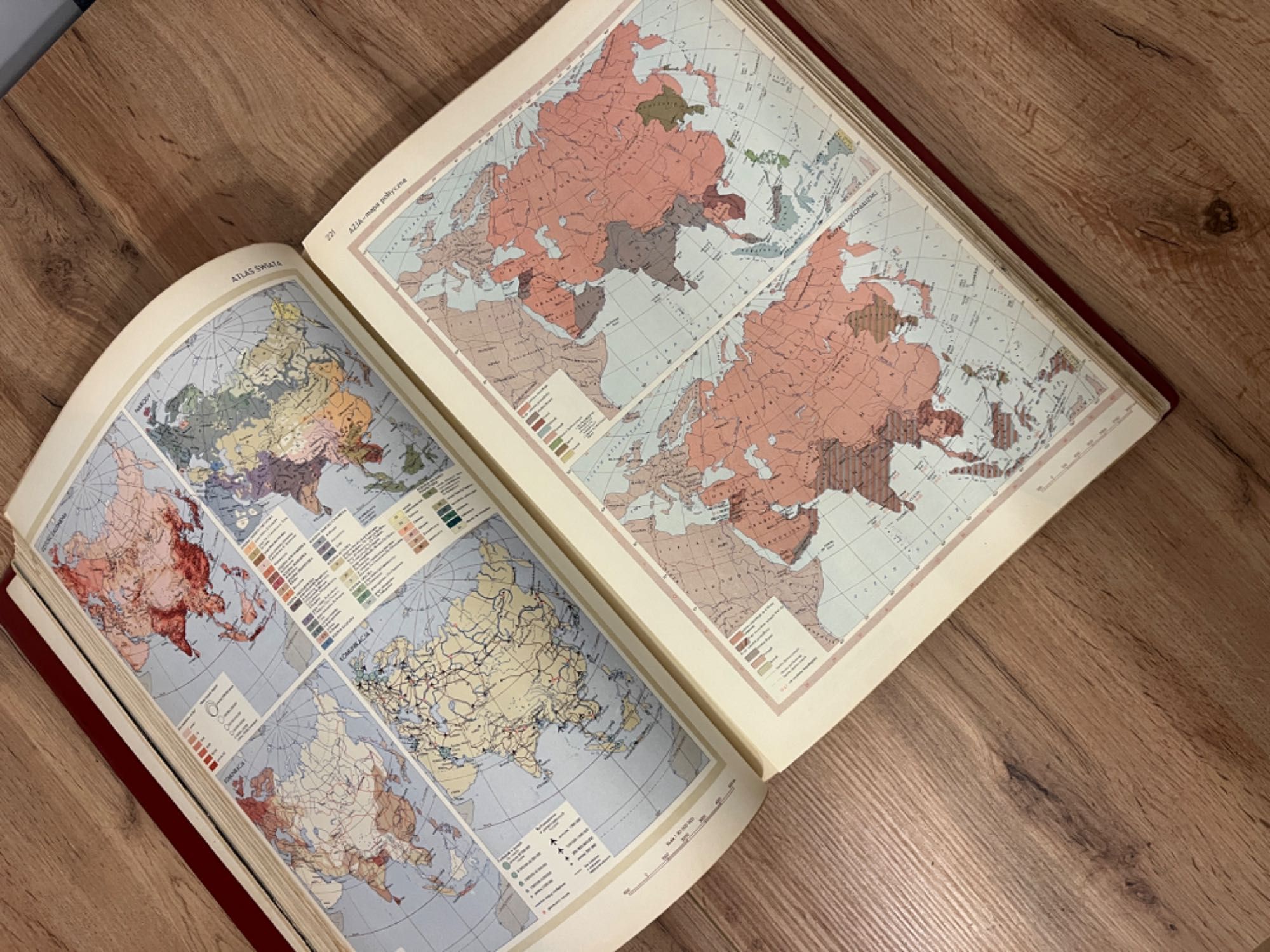 Bardzo duży ATLAS Świata z 1962 roku świetny eksponat książka