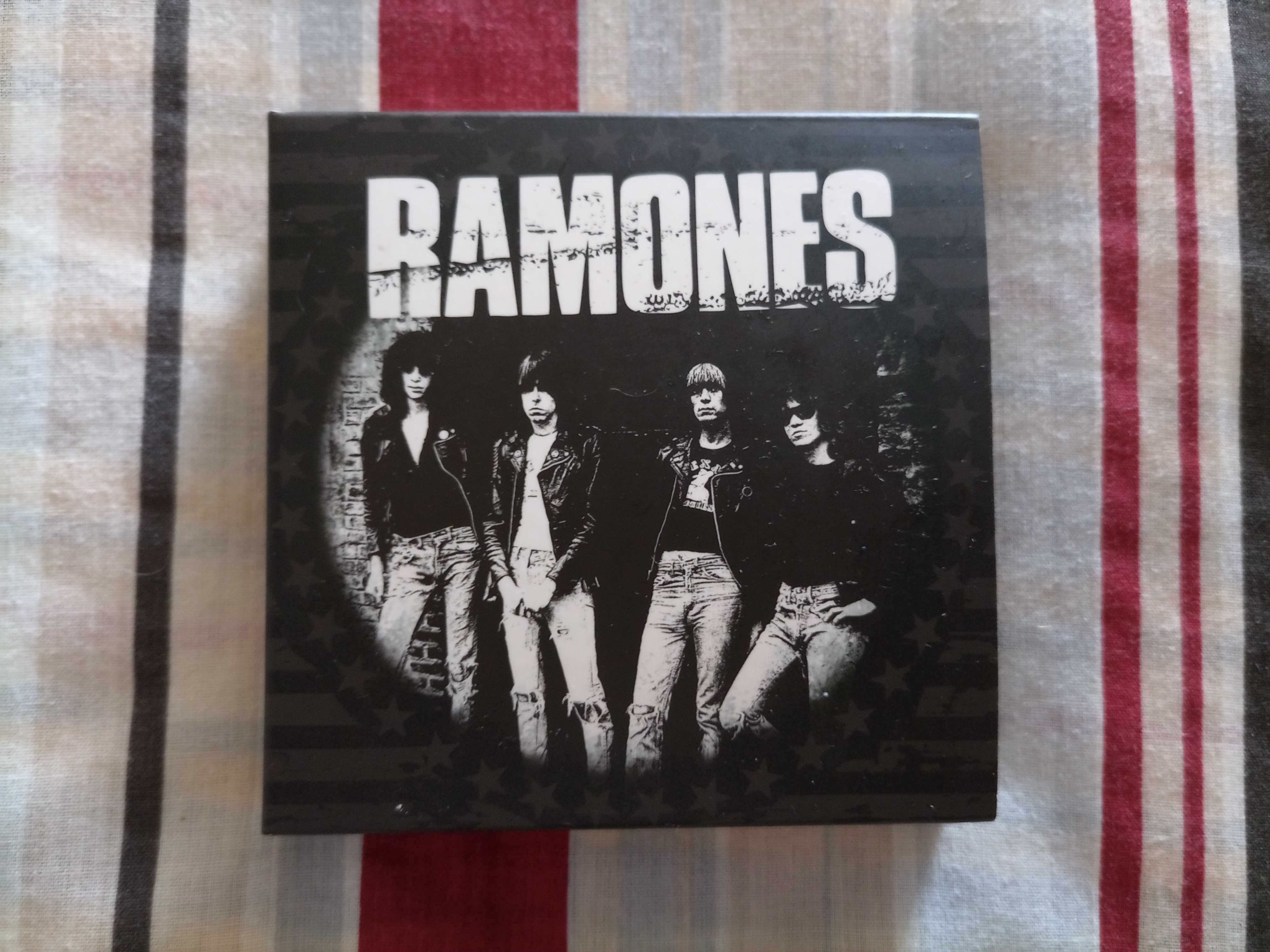 Conjunto 4 coasters (base para copos) Ramones