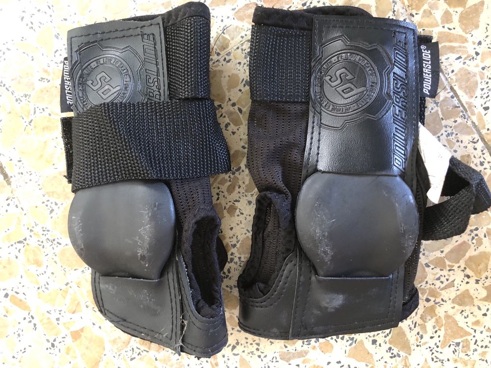 Patins em linha 42 com protecções e capacete