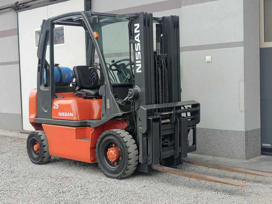Wózek Nissan FG25 2.5T Lpg Triplex 4.4m Pozycjoner 4 sekcje książkaUdt