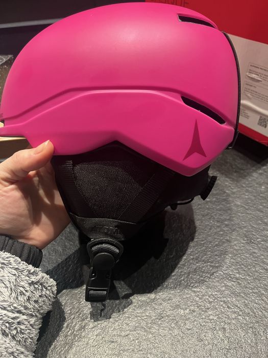 Kask narciarski dziewczecy rozowy Atomic 48-52