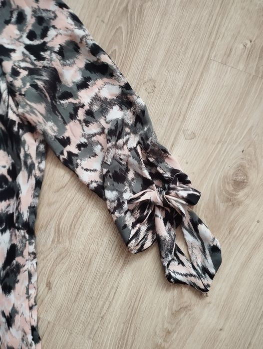 Prosta elegancka sukienka