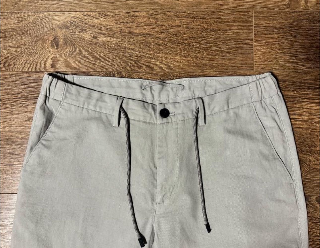 Брюки чиносы Massimo Dutti .