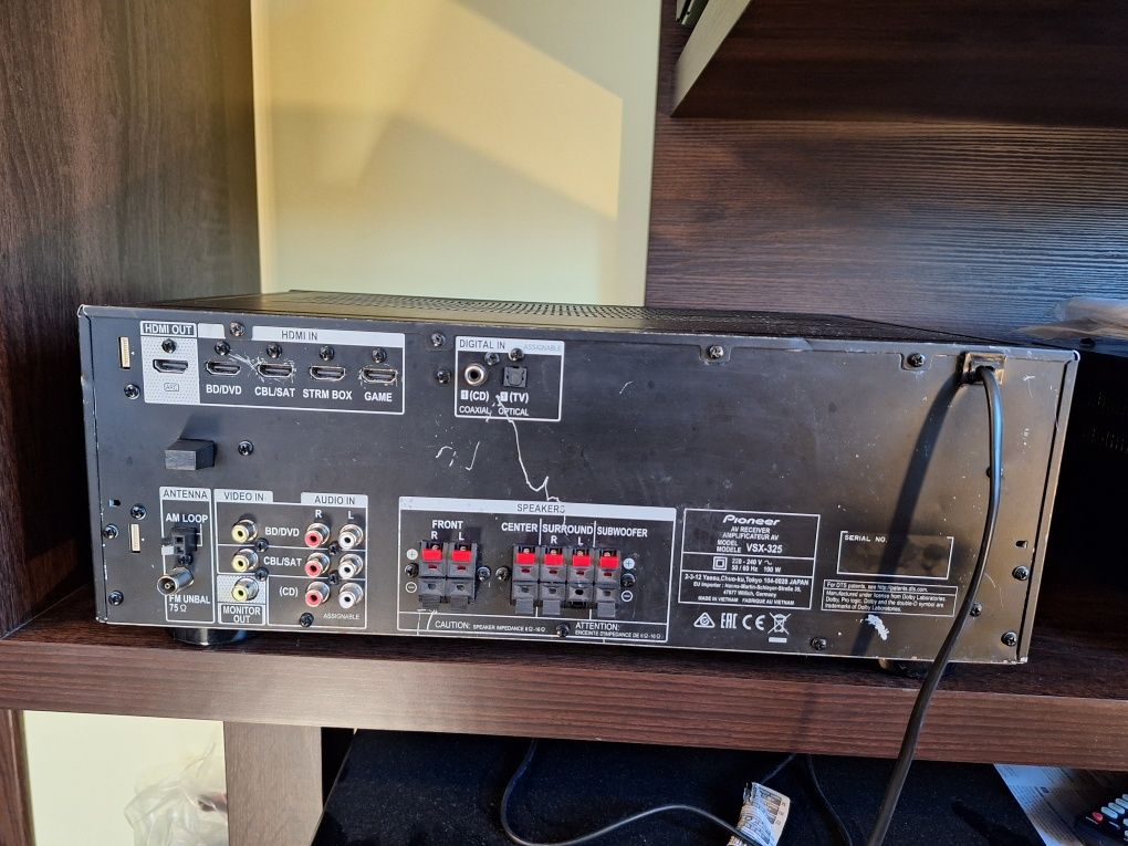 Amplituner  z Bluetooth  i 4k pioneer vsx-325