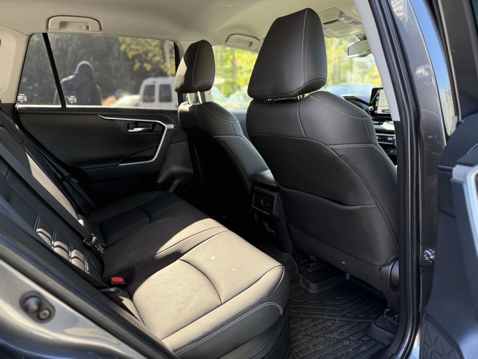 Подобова оренда  - Toyota RAV4 Hybrid 2023