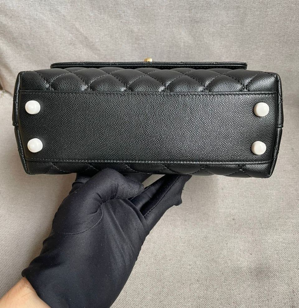 Chanel classic flap bag coco handle