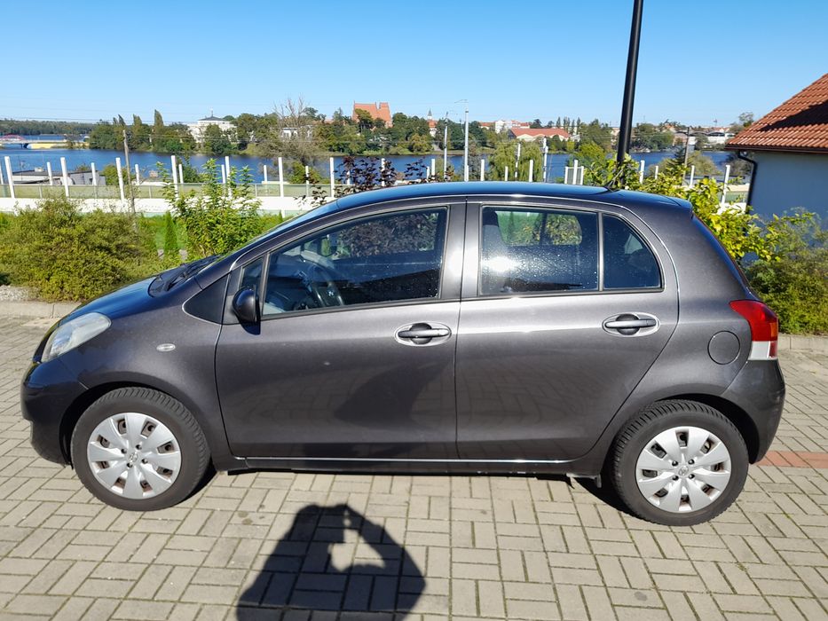 Zarejestrowany*1.33 VVTI benzyna*100KM*6biegów*5Drzwi*JedenWłaściciel*