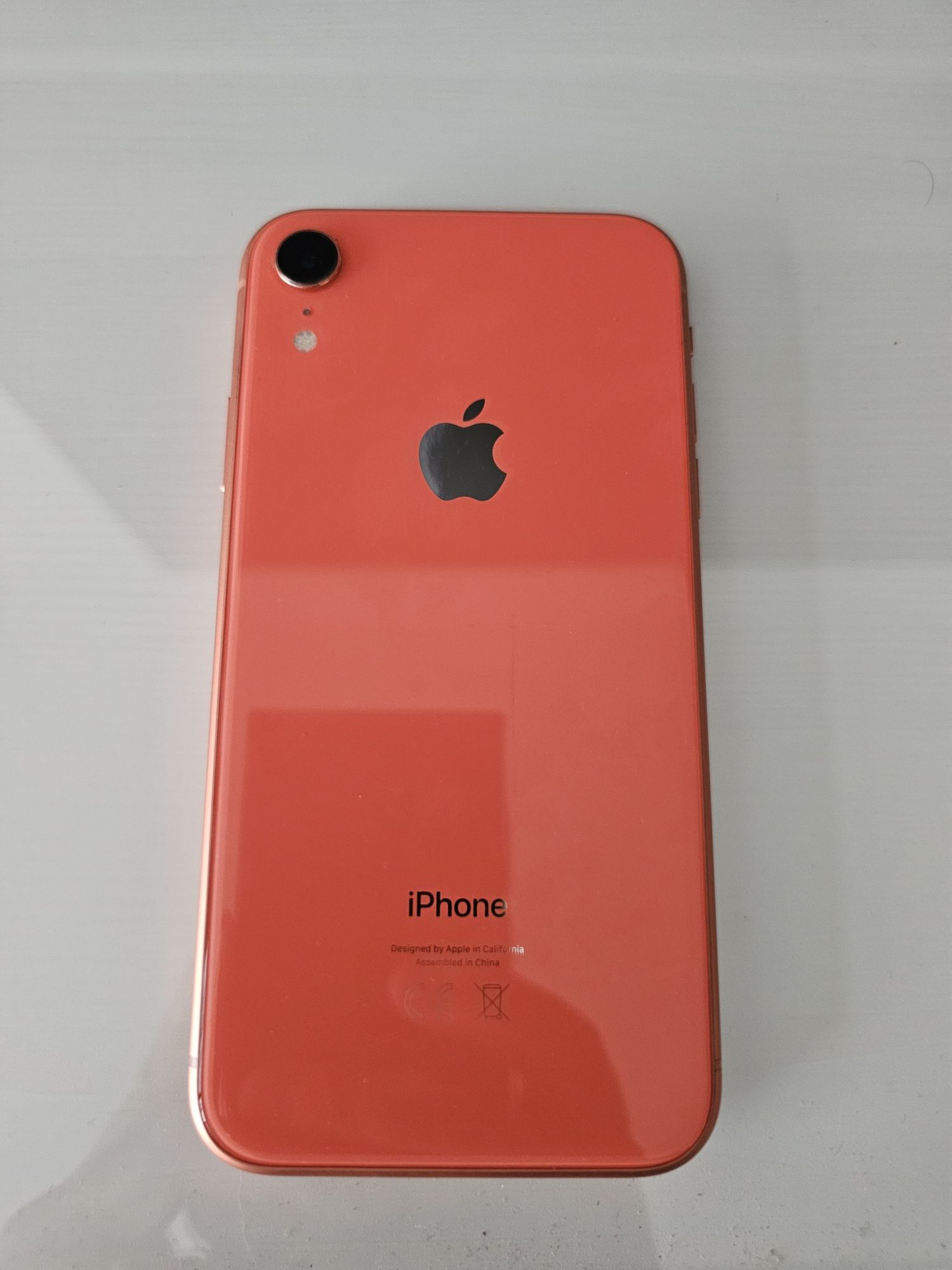 Iphone XR 256gb Coral  c/ 8 capas