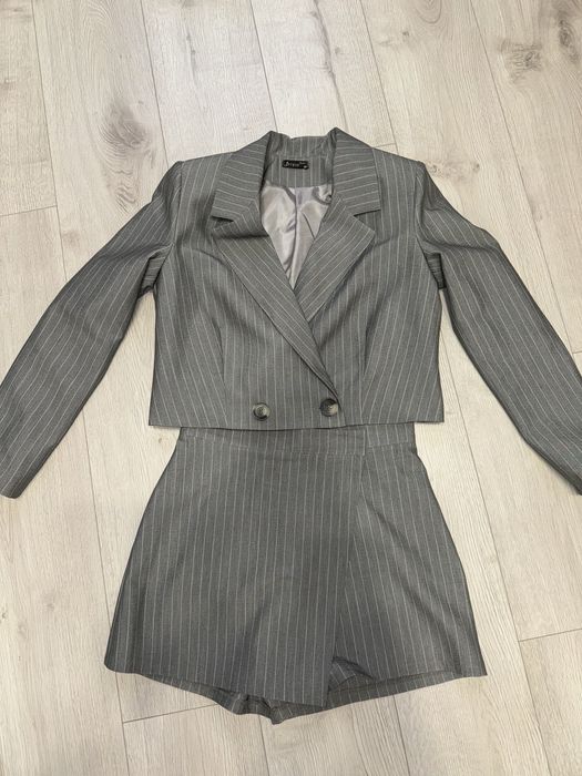 Костюм піджак спідниця~шорти М