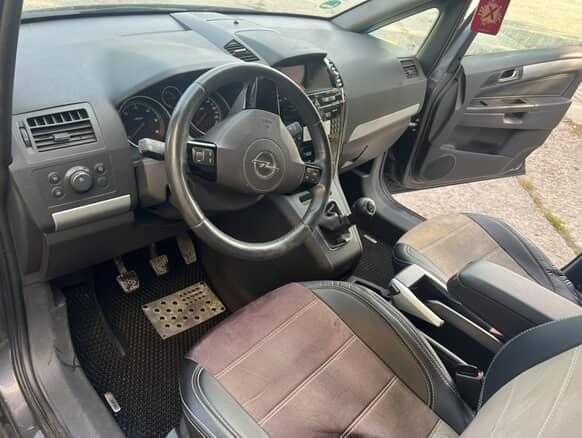 OPEL ZAFIRA 2009рік 1.7 дизель