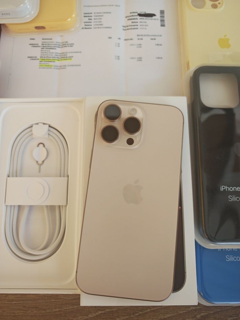 iPhone 16 Pro Max 256GB Desert Titanium Seminovo C/Garantia Aceito Ret