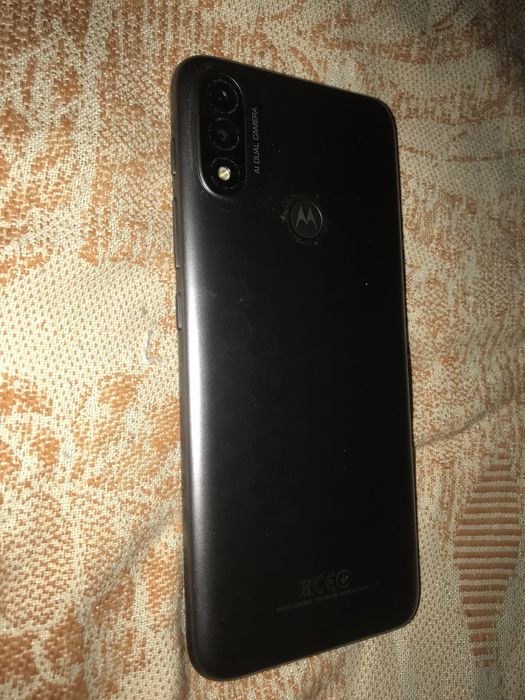 Продам Motorola E20