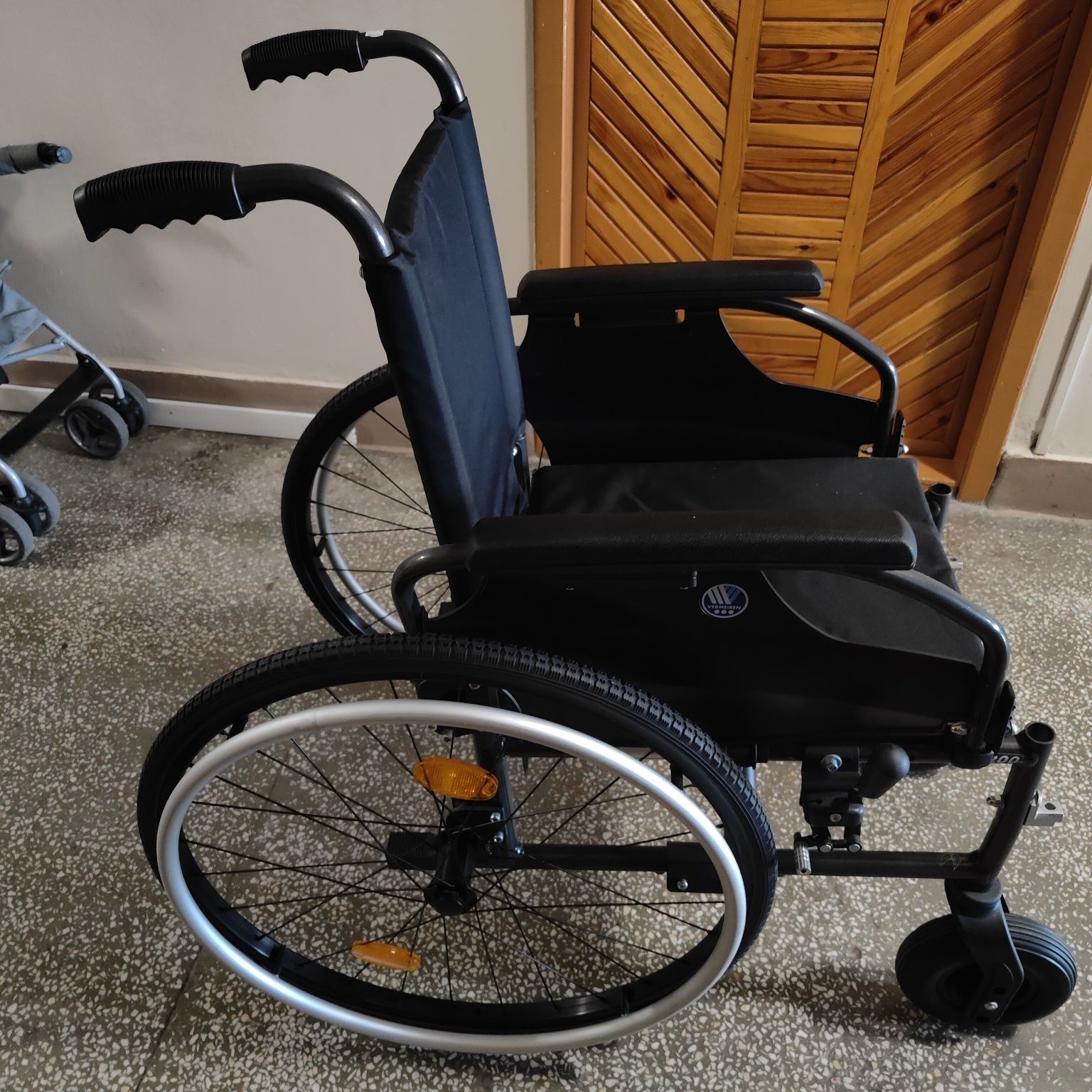 Wózek inwalidzki ręczny nowy