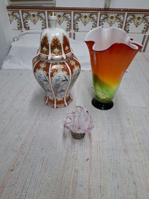 Conjunto de jarras antigas