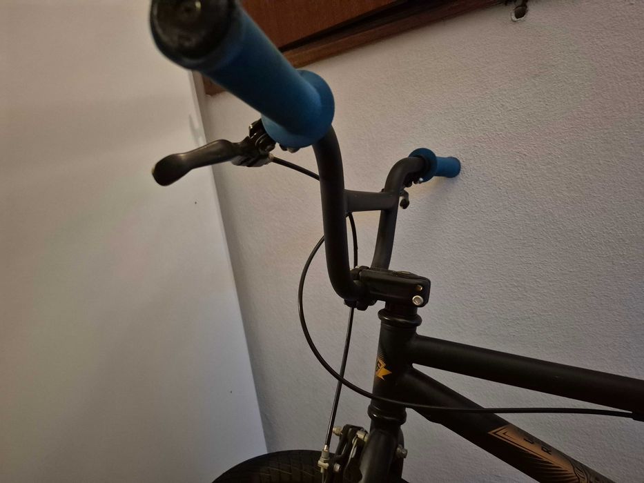 Bicicleta usada poucas vezes