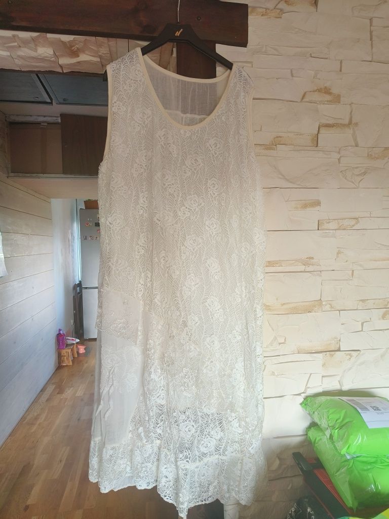 Piękna nowa koronkowa sukienka Boho