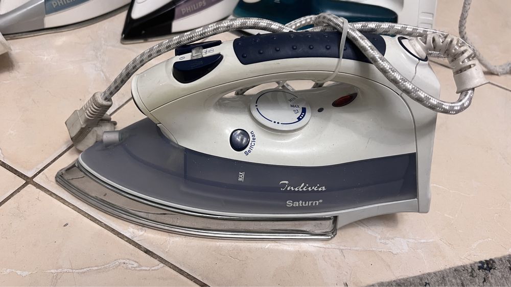 Праска, утюг в робочому стані