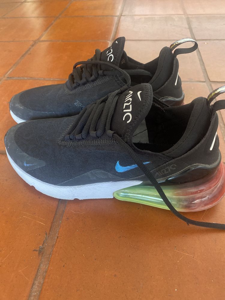 Tenis Nike Air 270