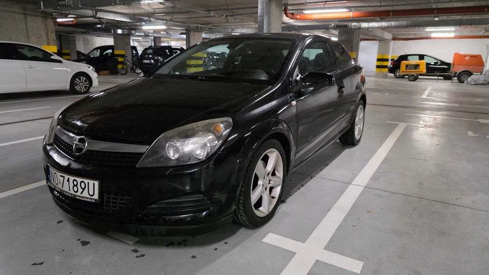 Opel Astra H GTC 2008 1.4 Benzyna