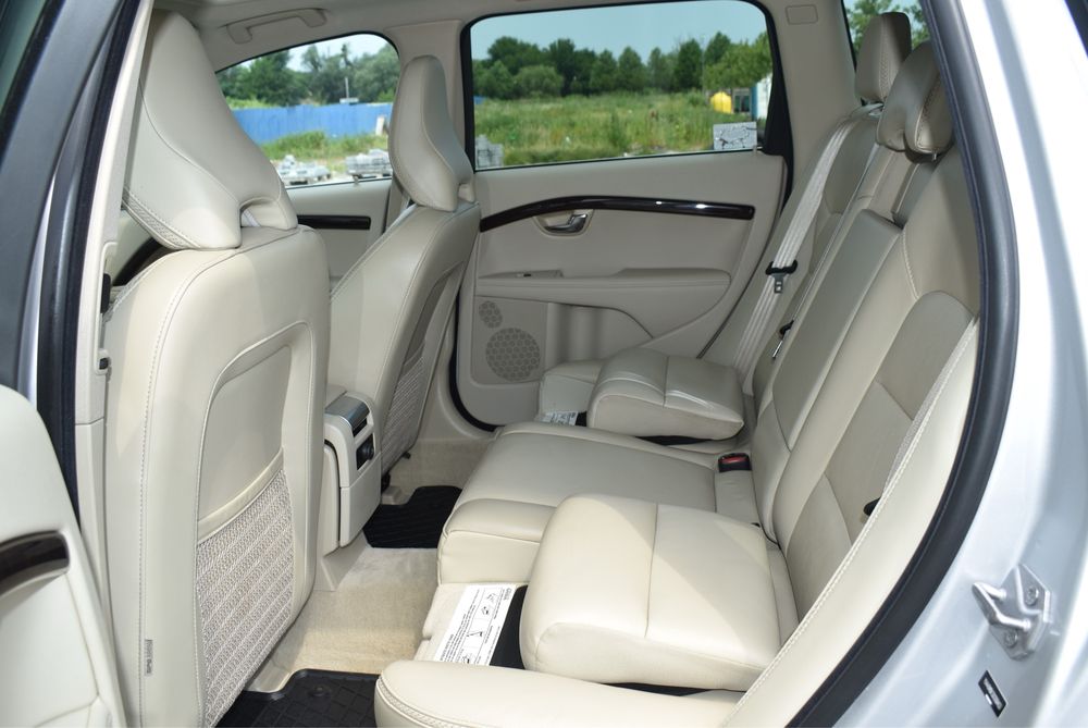 Volvo  xc70  2016