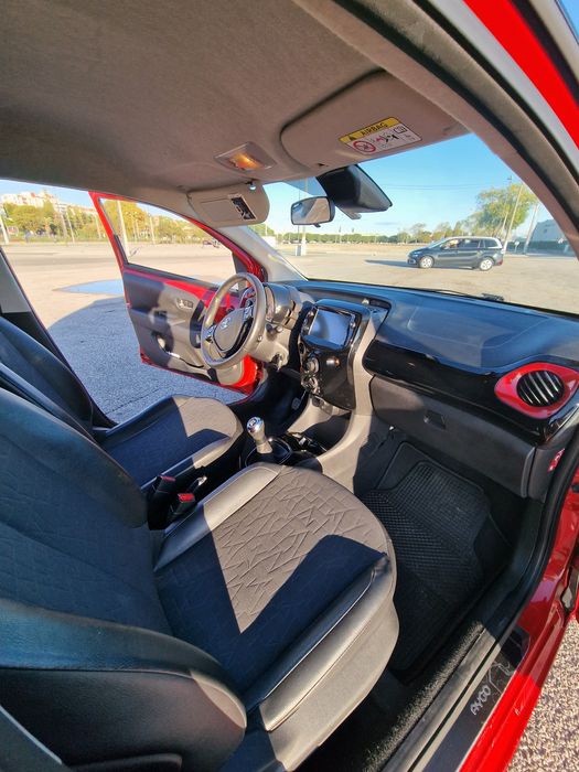 Toyota Aygo Red X-Clusiv Edition