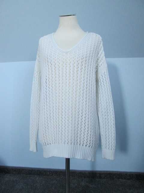 Biały ażurowy sweter oversize