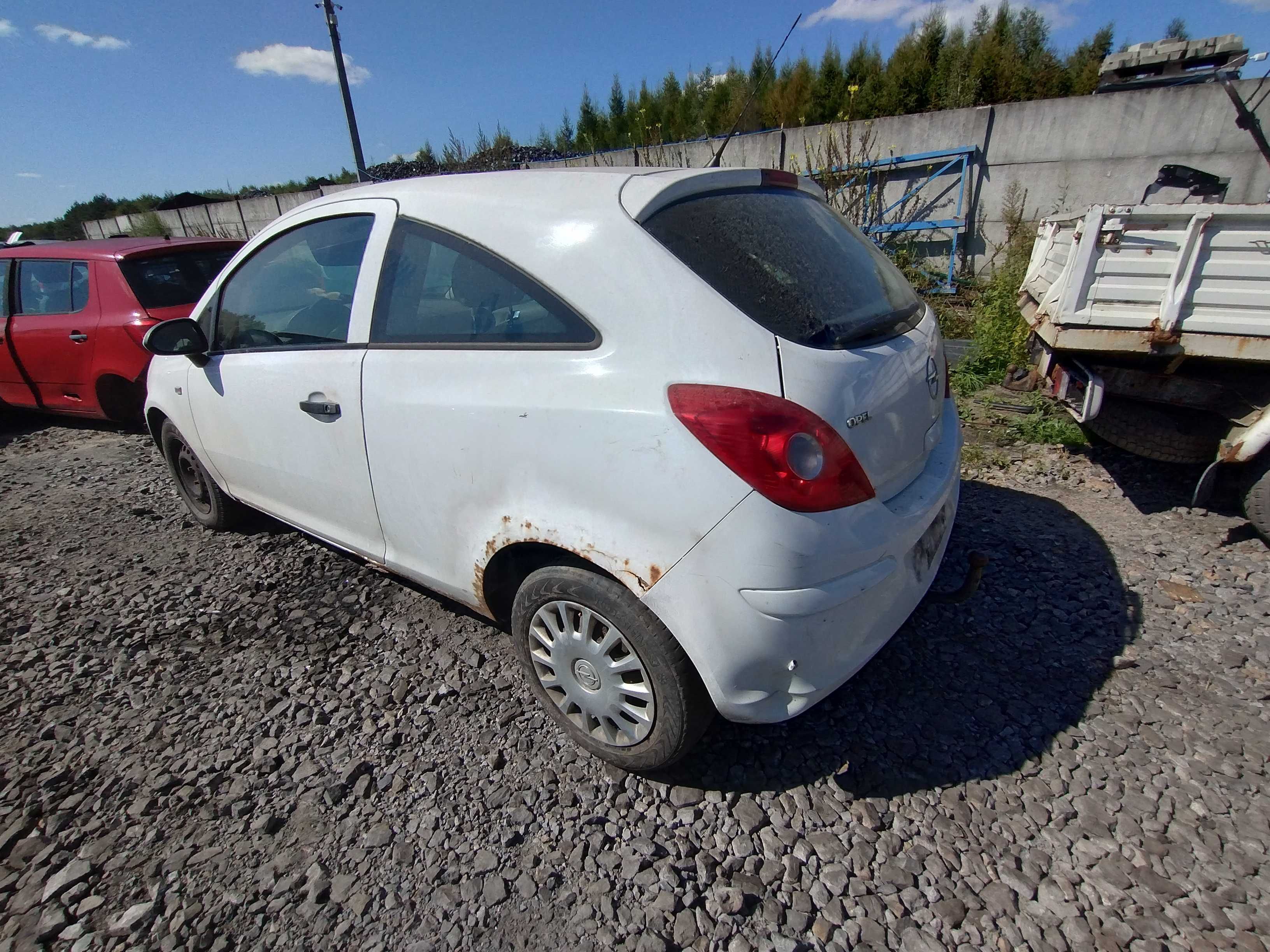 Opel Corsa D 1.3 CDTI VAN 08r Wszystkie Części Lakier Z474 HAK Silnik