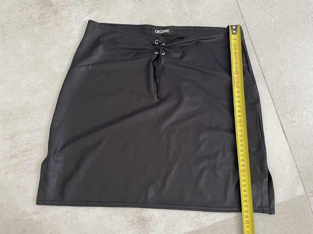 Czarna mini spódnica sexy S 36 M 38 na imprezę letnia obcisła