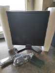 Monitor 17 calowy