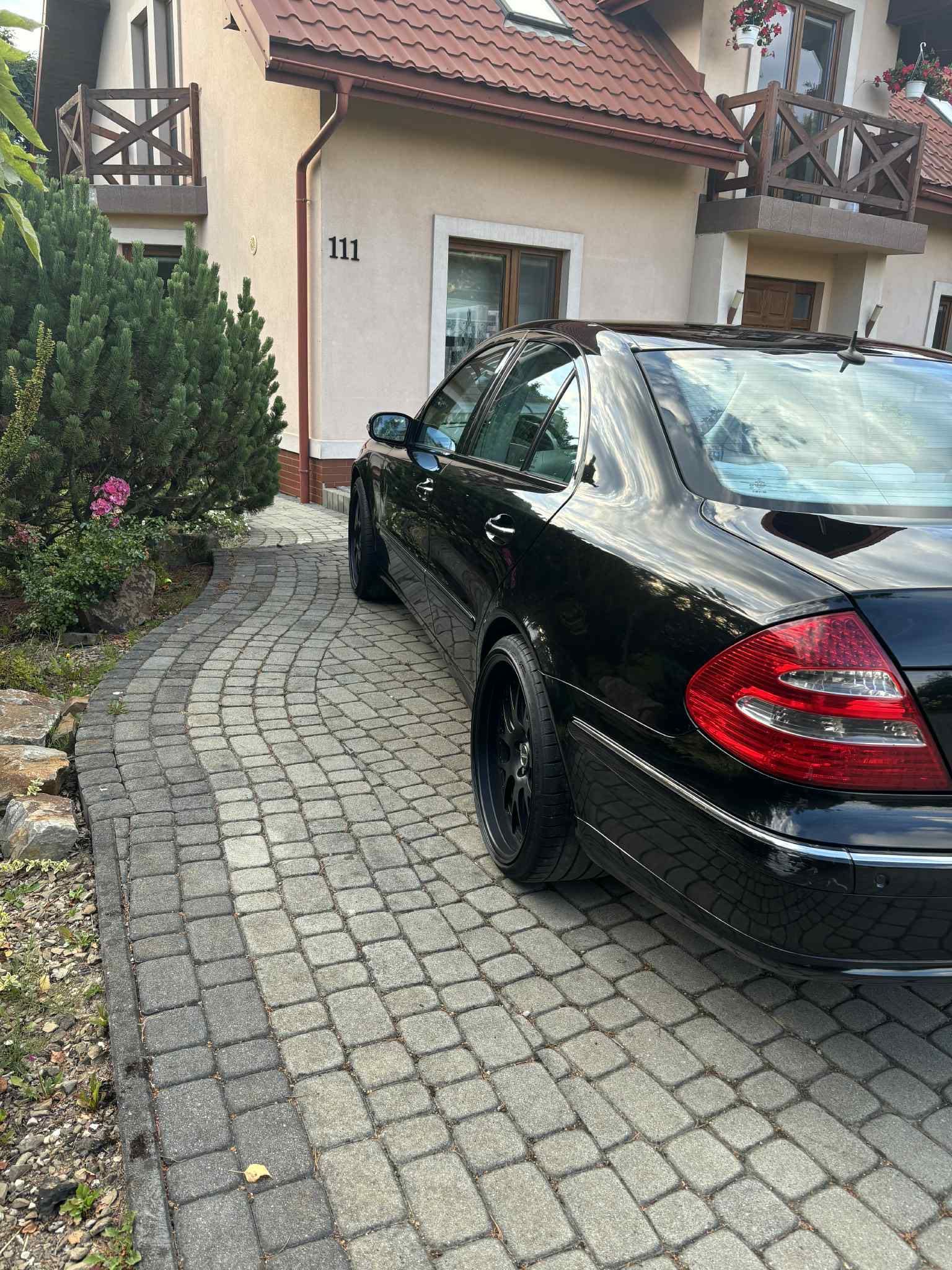 Mercedes E klasa W211