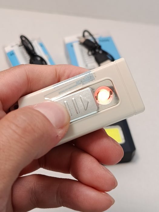 Запальничка/зажигалка + led ліхтарик