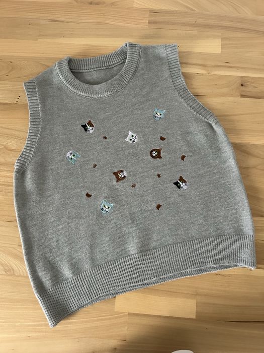 Жіноча Безрукавка жилетка вʼязана, нова