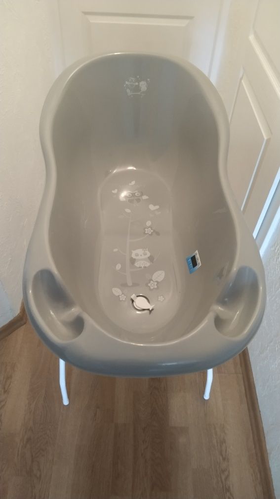 Wanienka ze stojakiem i odpływem tega baby