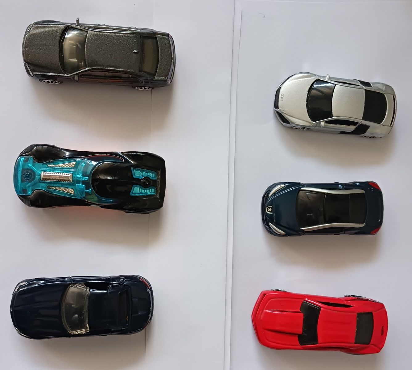 Miniaturas diecast 1:64